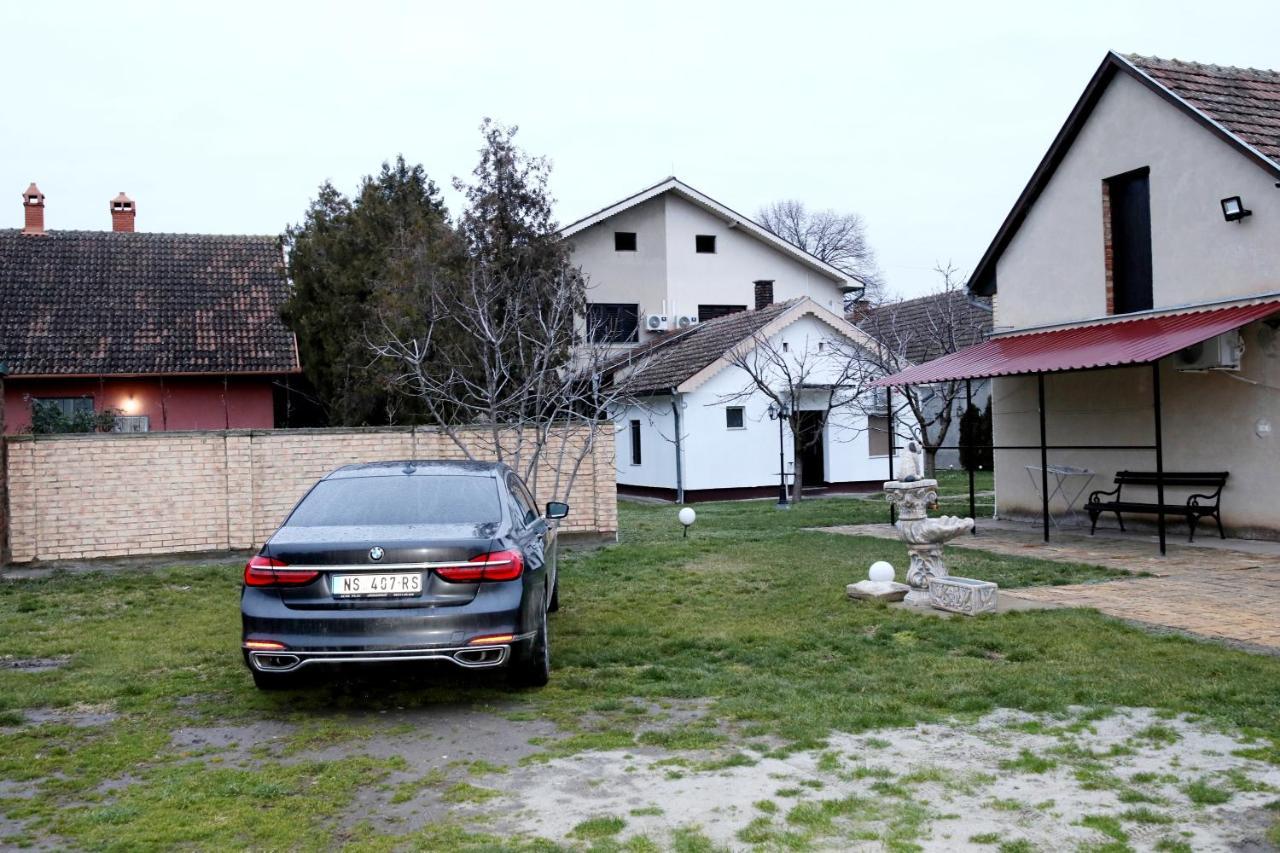 Vila Vasilije Hotel Novi Knezevac Exterior foto