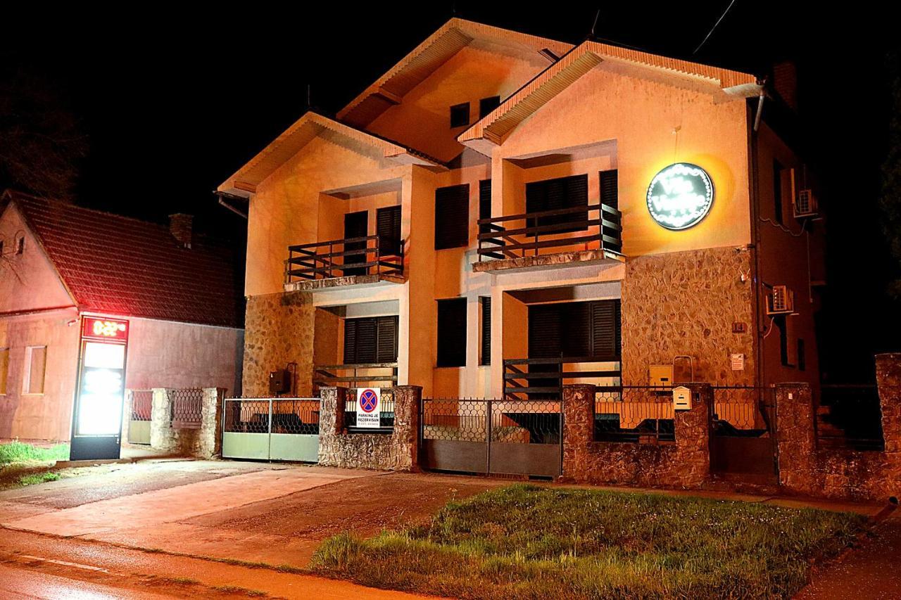 Vila Vasilije Hotel Novi Knezevac Exterior foto